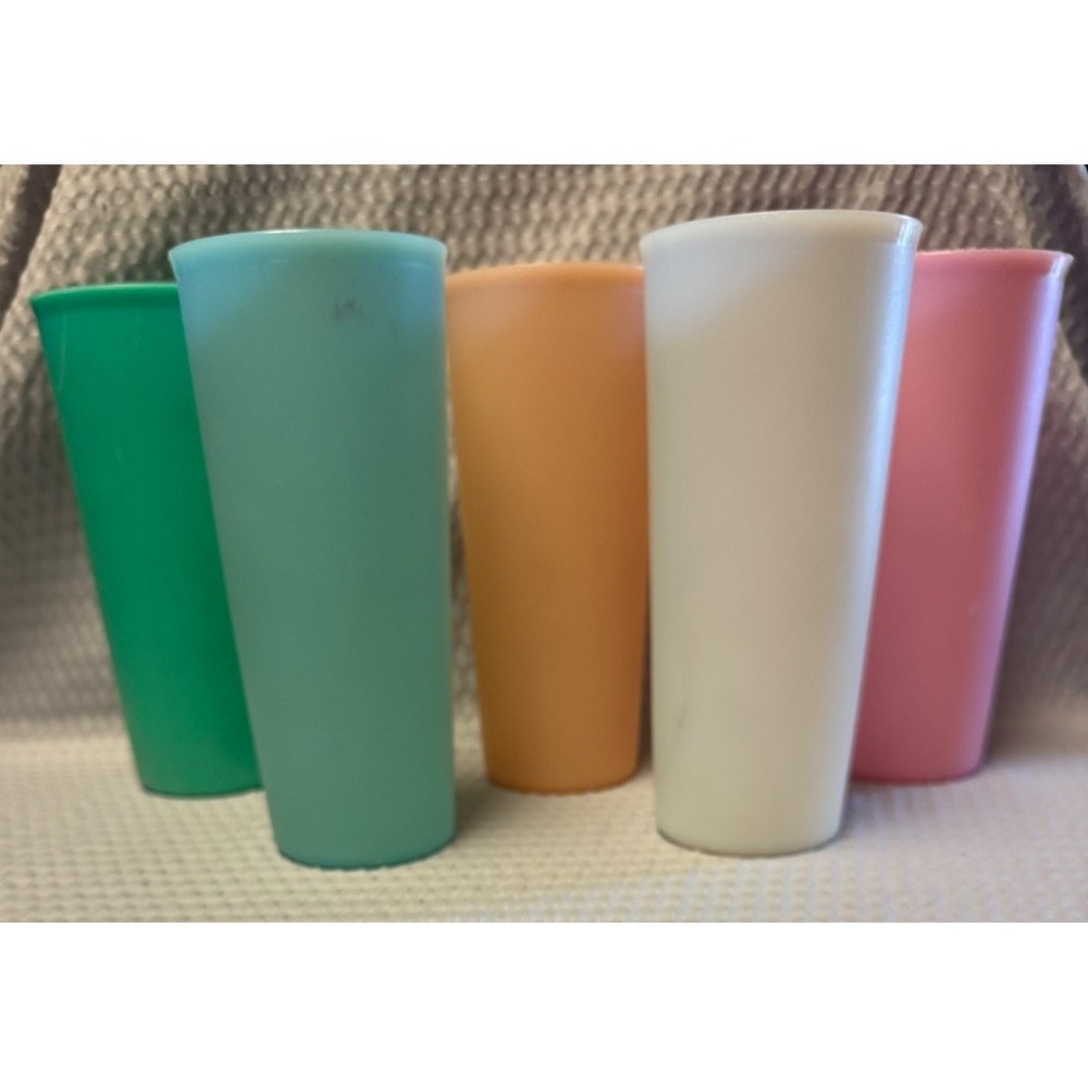 Vintage Tupperware Tumbler 16 oz Glasses Cups 107 Pastel Colors Stackable Set/5